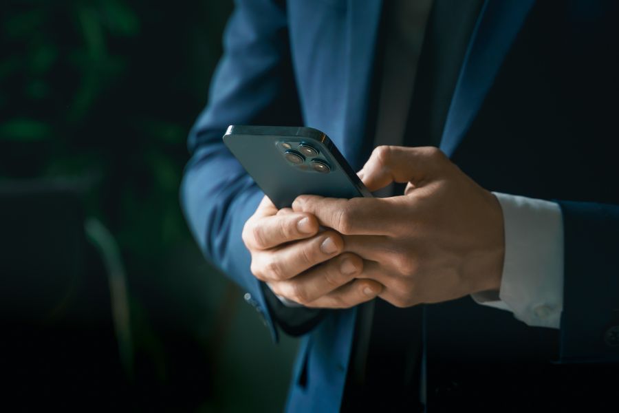 Systemy ERP z aplikacją mobilną na telefon - top 3